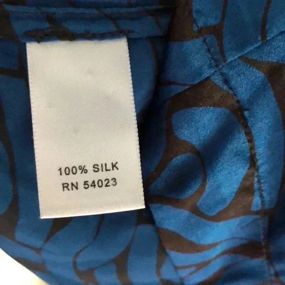 Banana Republic Silk Blouse - Picture 6 of 6